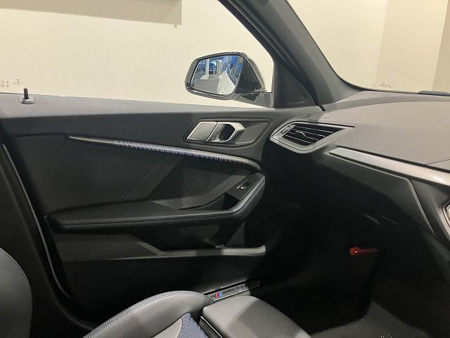 F40 118d Sports Hatch 5-door B47 2.0d