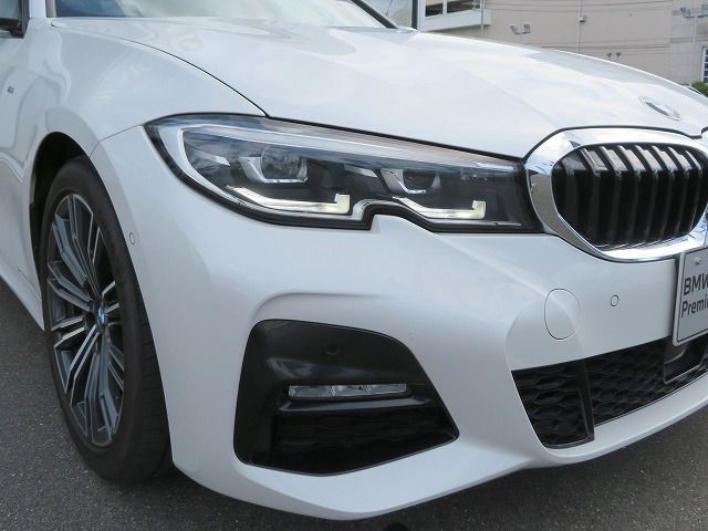 G20 320d xDrive RHD Saloon