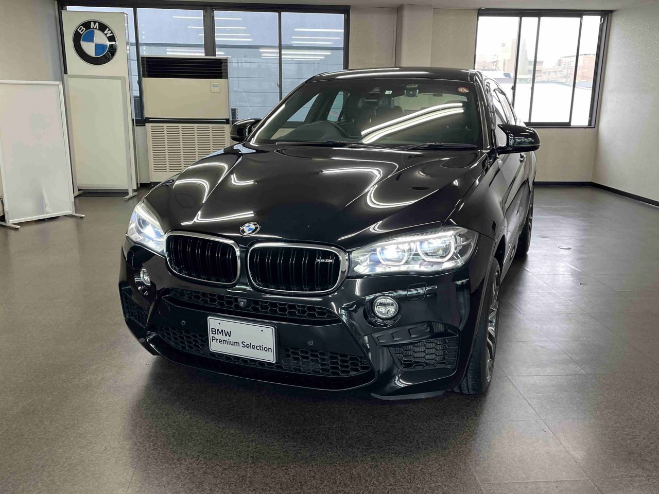 X6M RHD