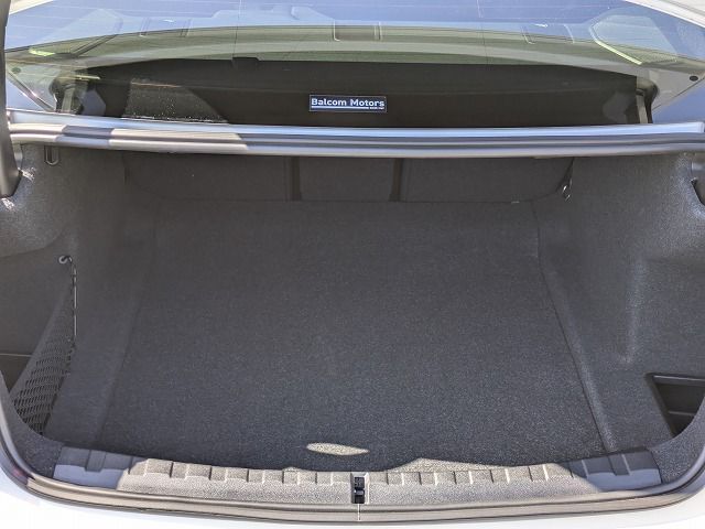 320d xDrive Berline RHD