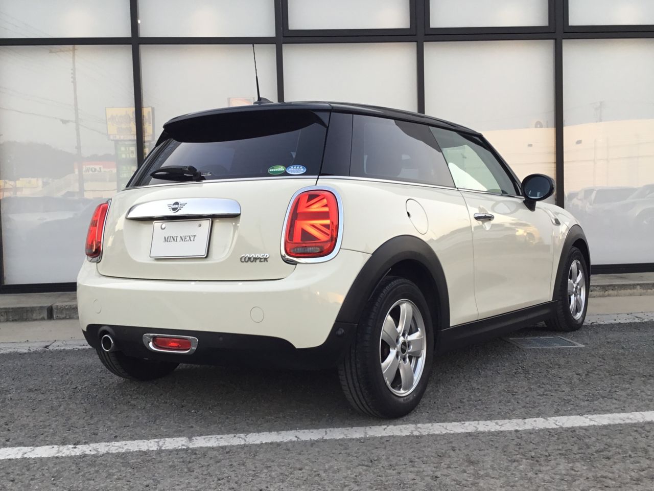F56 MINI Cooper 3-Door Hatch LCI