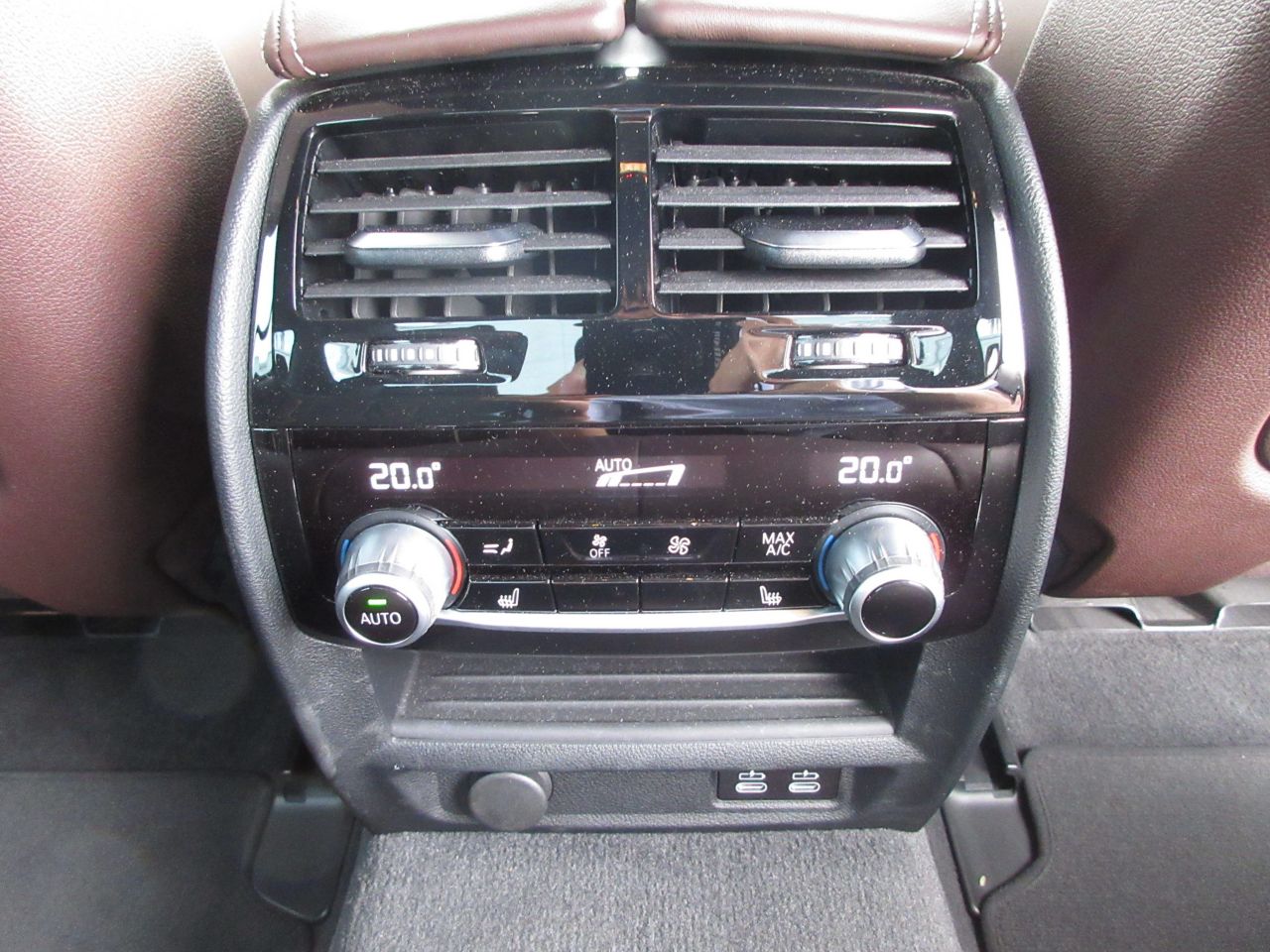 530e Sedan RHD