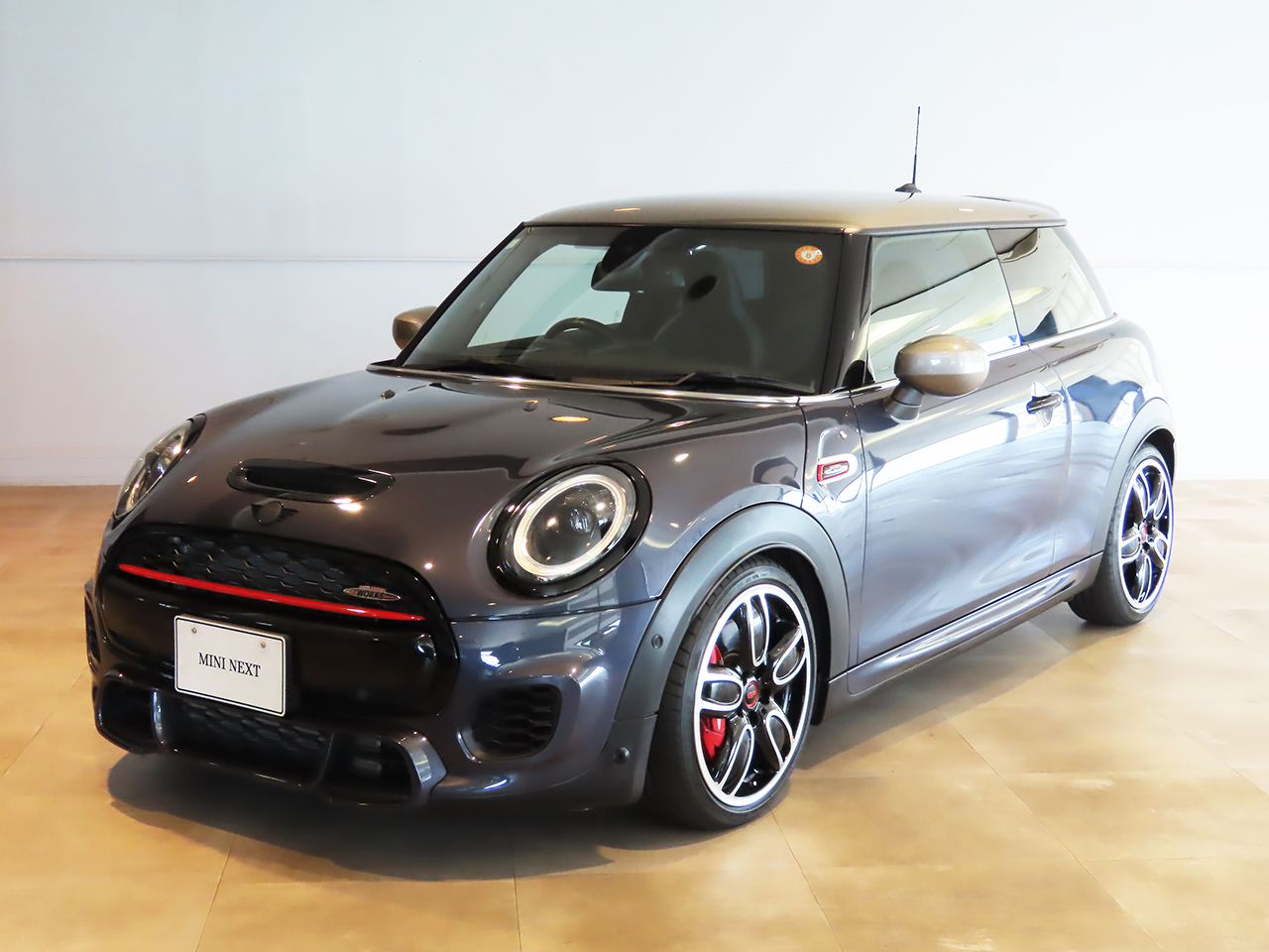MINI JOHN COOPER WORKS 3 DOOR.