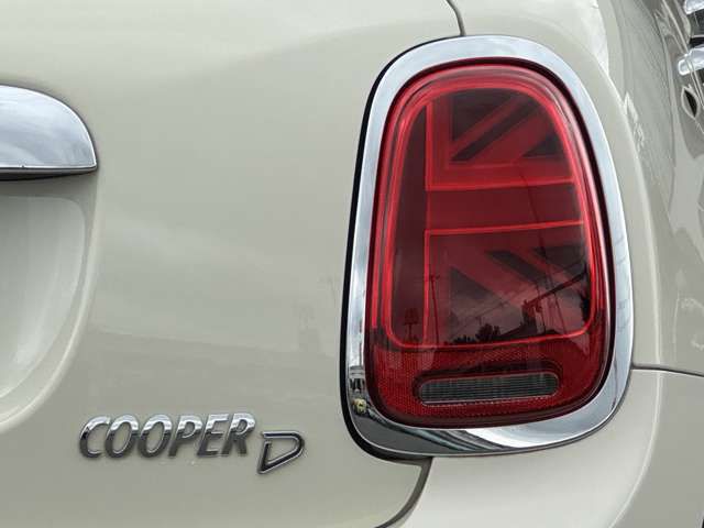 F55 COOPER D (AT)