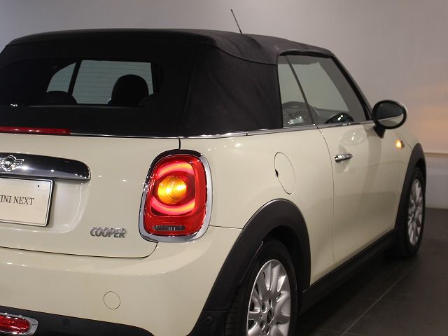 MINI CONVERTIBLE COOPER