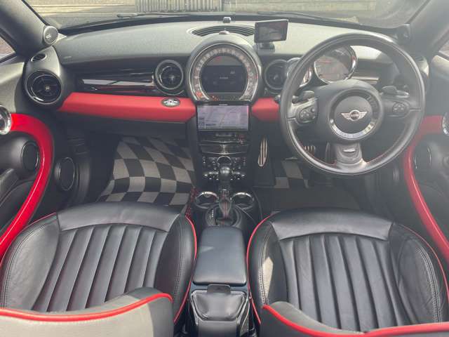 MINI JOHN COOPER WORKS ROADSTER