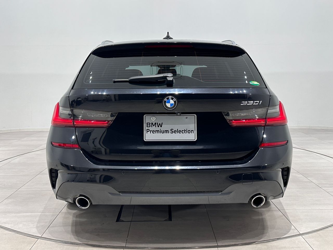 G21 330i Touring RHD