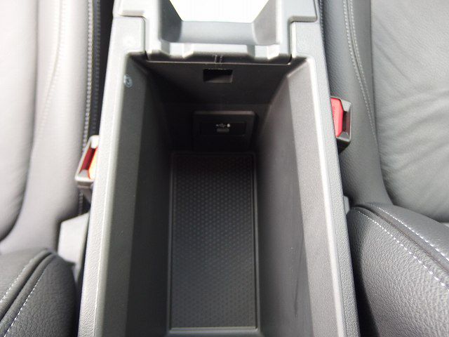 F40 118d Sports Hatch 5-door B47 2.0d