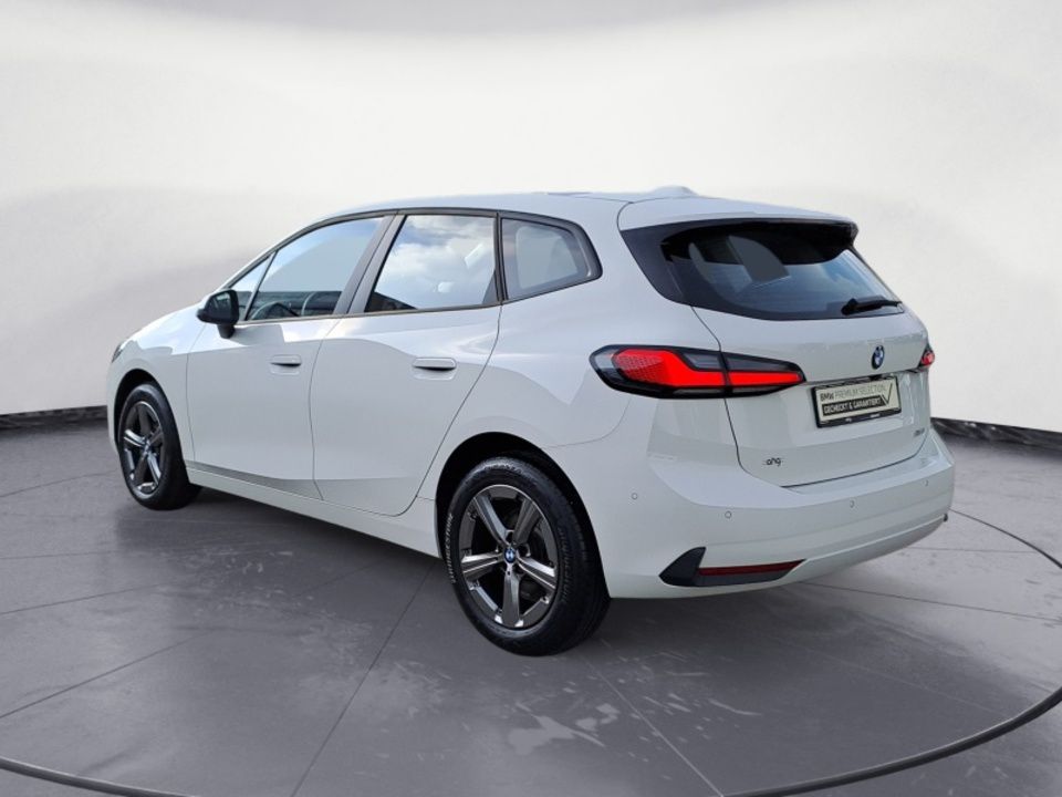 BMW 216