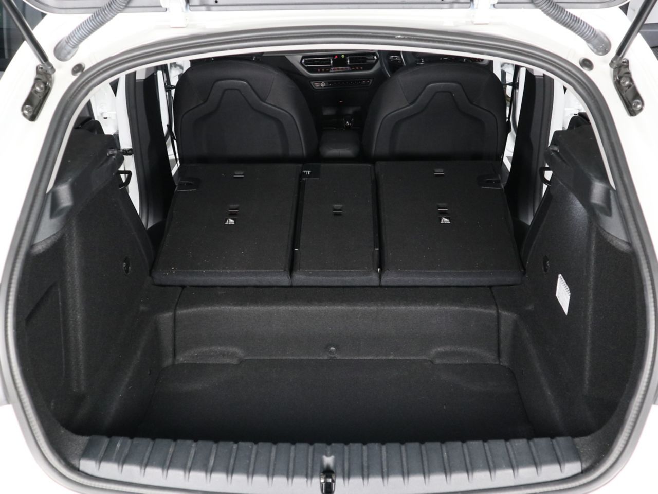 F40 118d Sports Hatch 5-door B47 2.0d