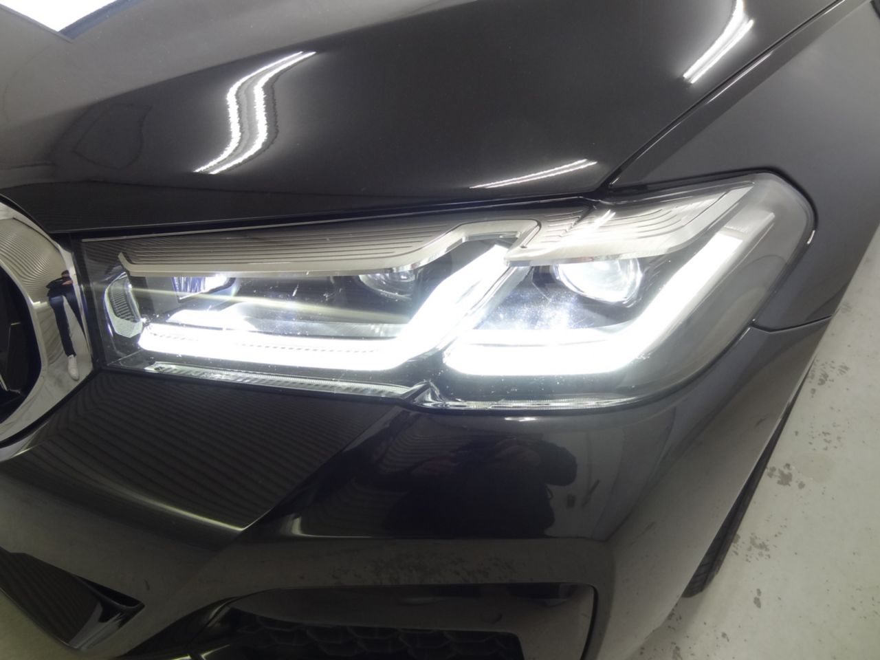 520d xDrive Sedan RHD