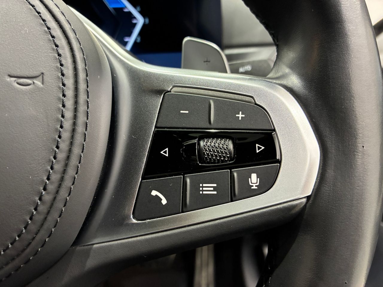 320d xDrive Berline RHD