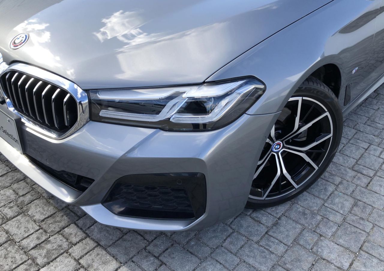 520d xDrive Sedan RHD