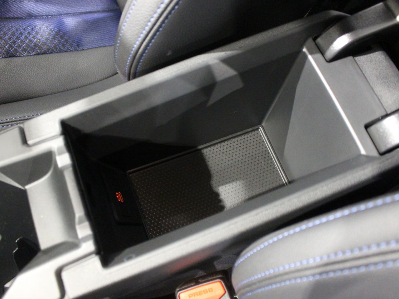 F40 118d Sports Hatch 5-door B47 2.0d