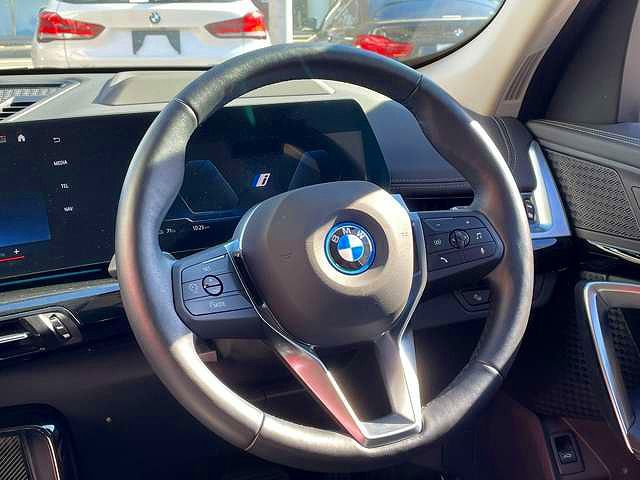 U11 iX1 xDrive30