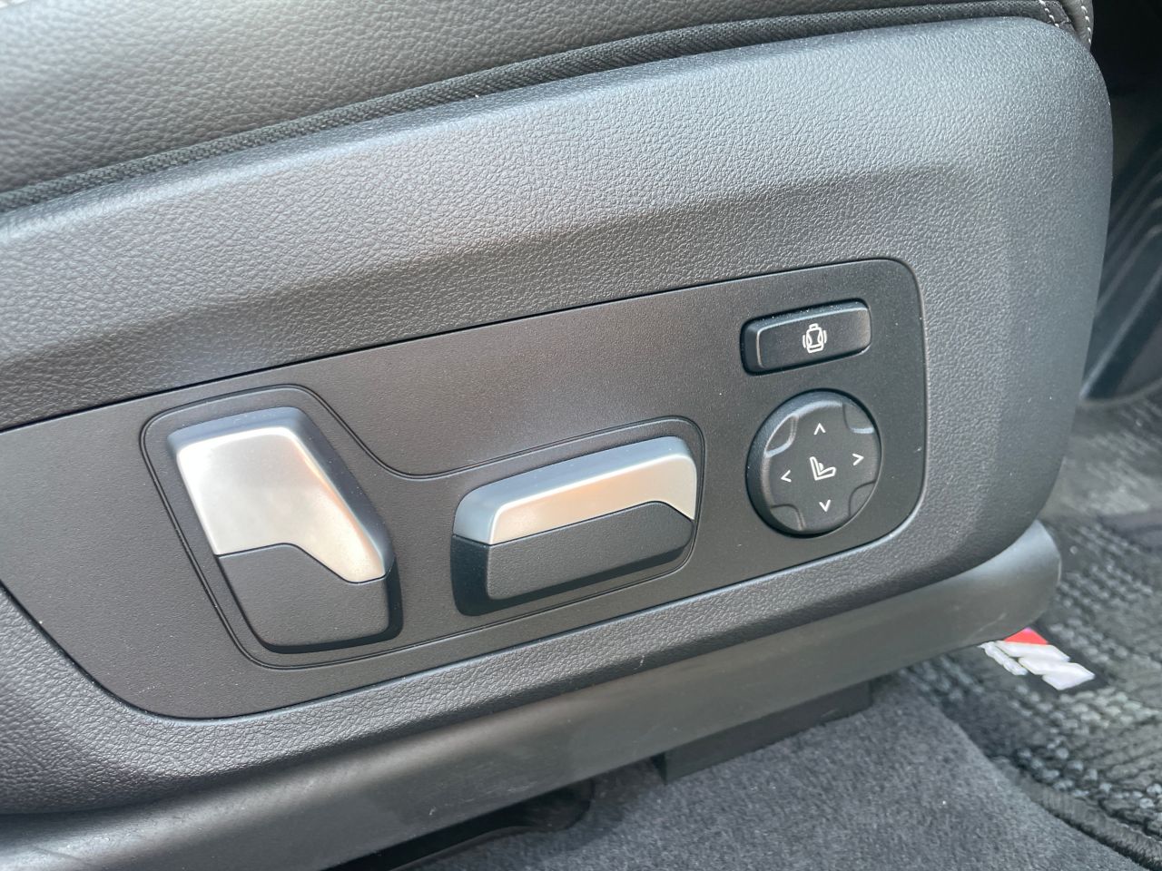 G01 X3 M40d RHD LCI ZA