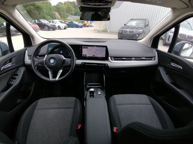 BMW 225