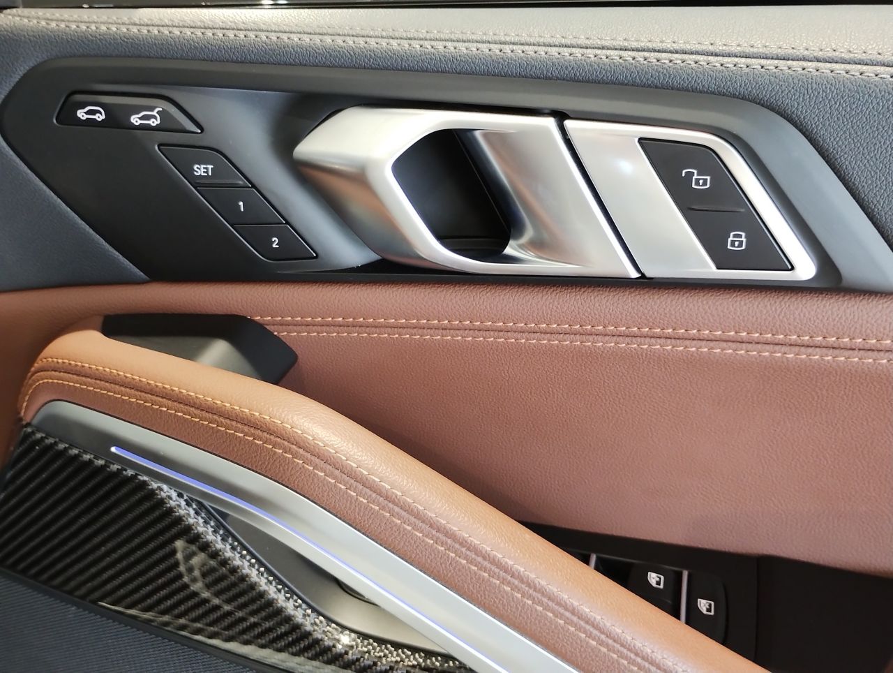 X* M50i RHD