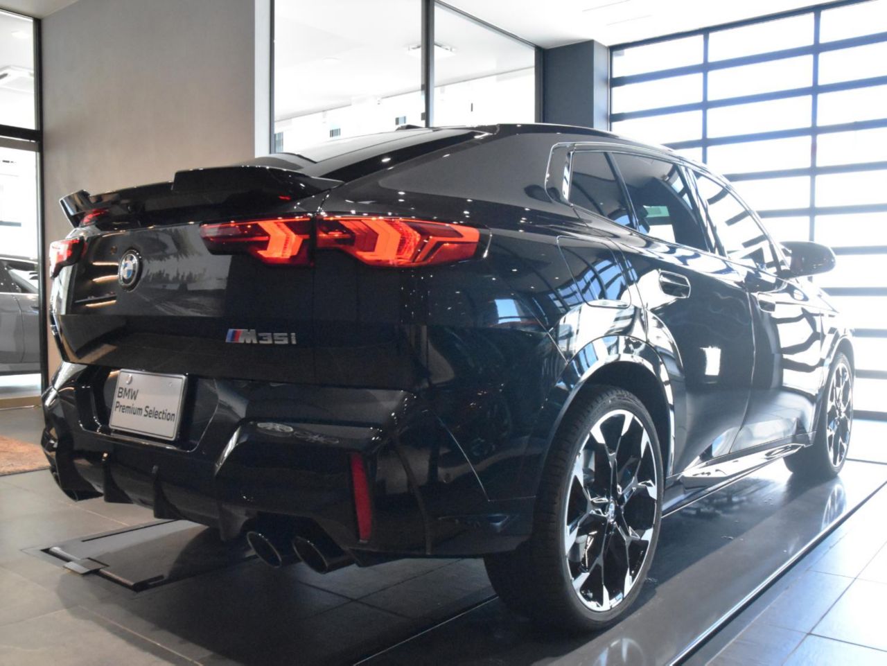X2 M35i xDrive RHD