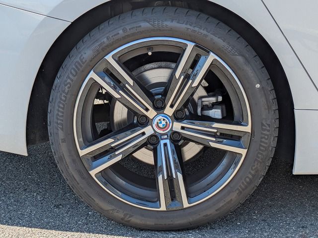 320d xDrive Berline RHD