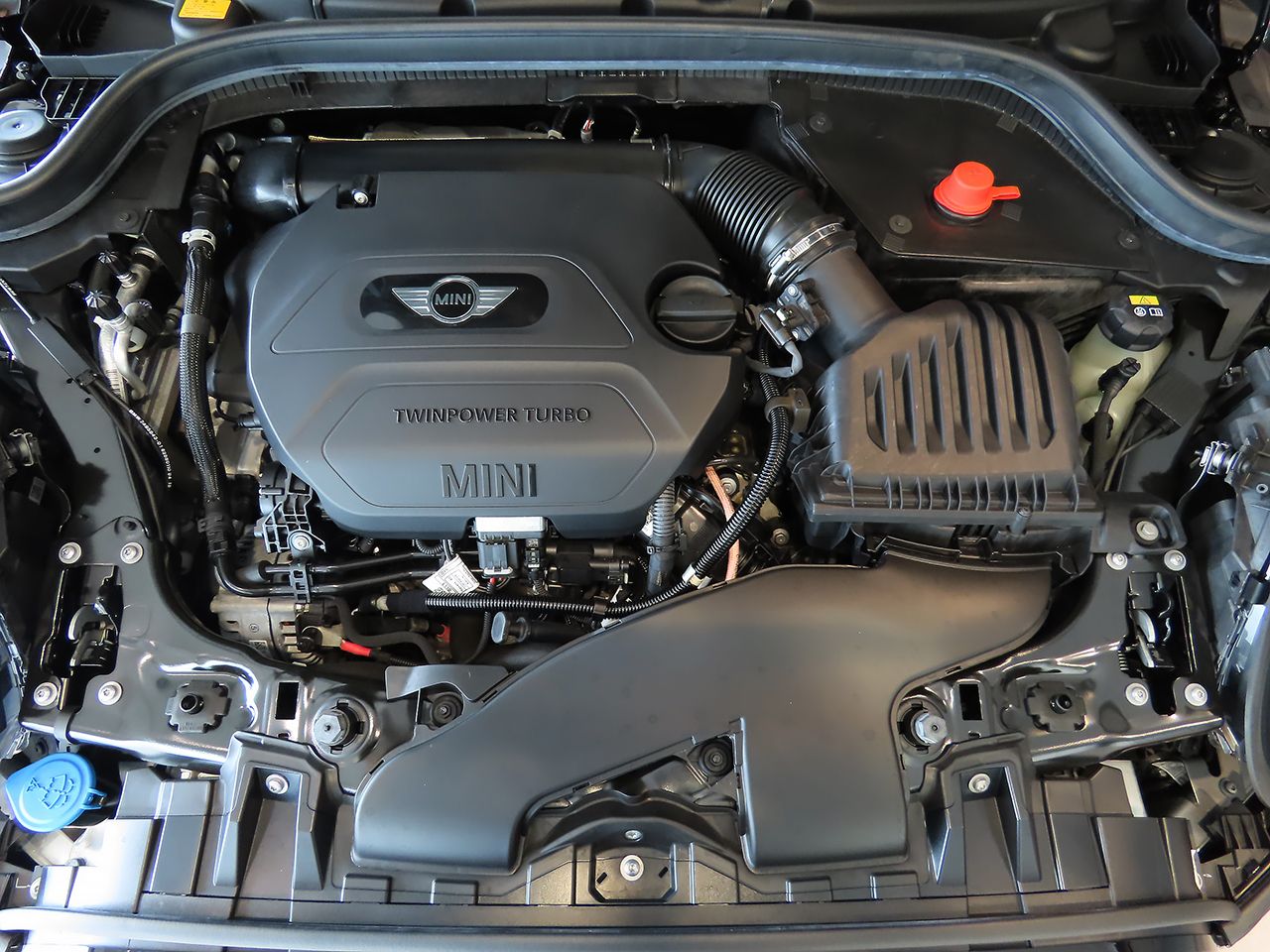 F55 COOPER S D(AT)