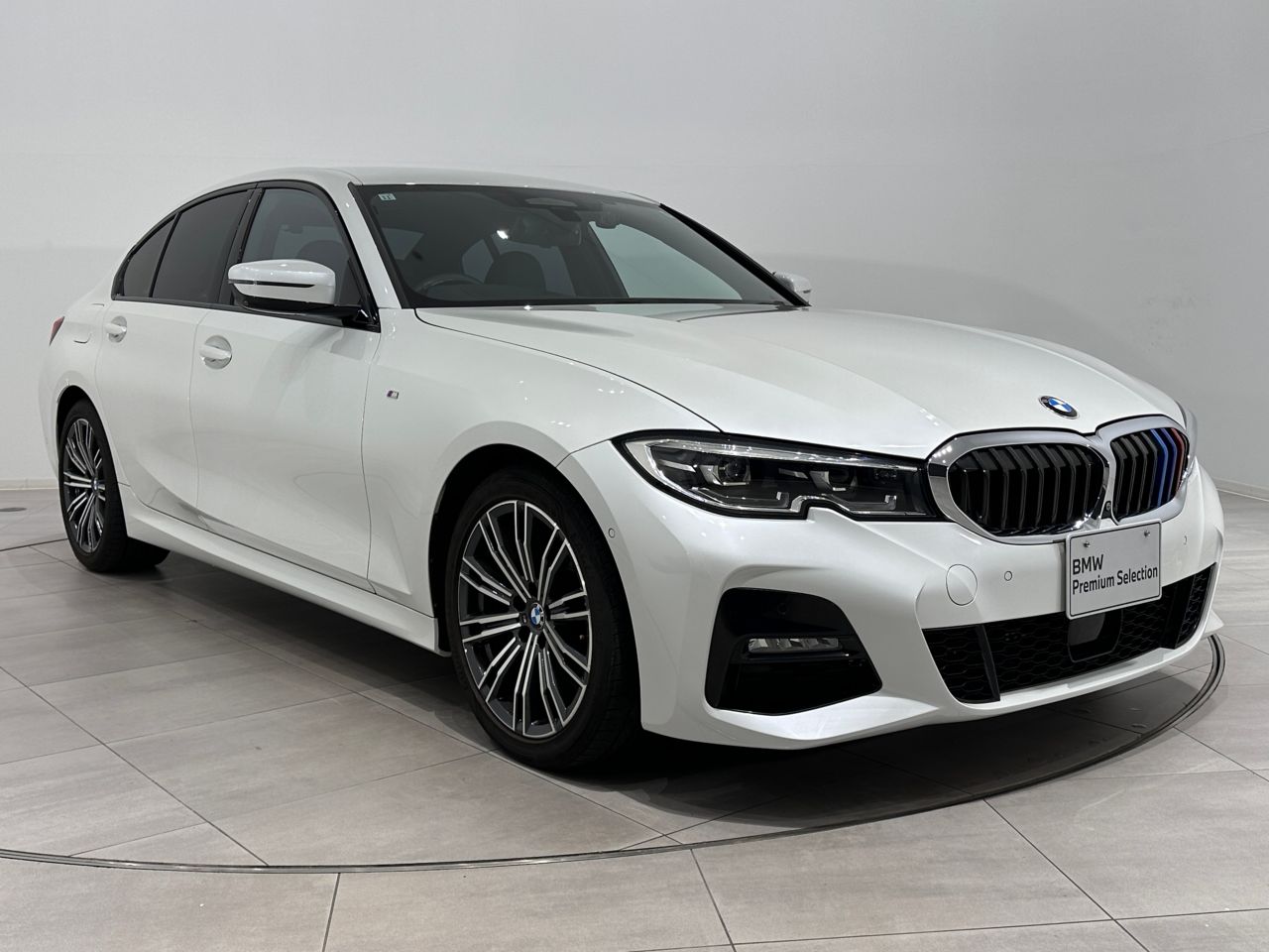 G20 320d xDrive RHD Saloon