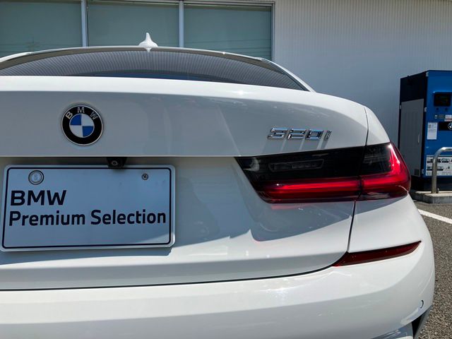 G20 320i Saloon RHD TU