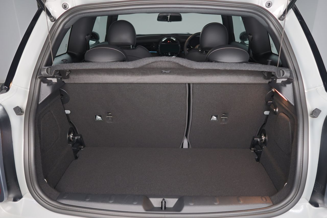 MINI Cooper F56 RHD