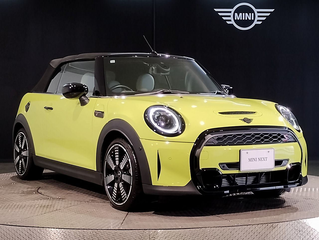 MINI Cooper S Convertible RHD