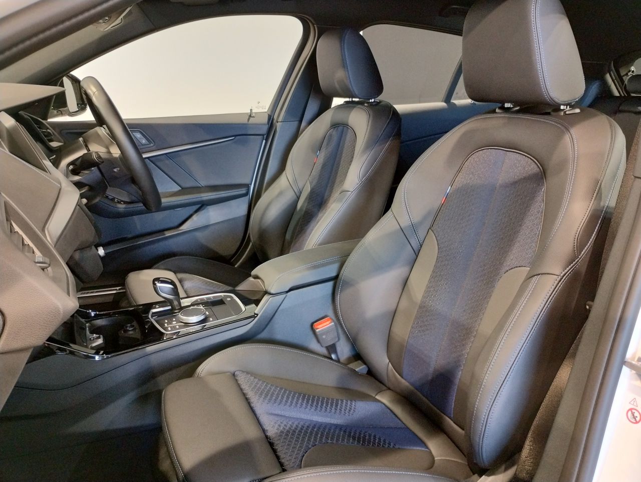 F40 118d Sports Hatch 5-door B47 2.0d