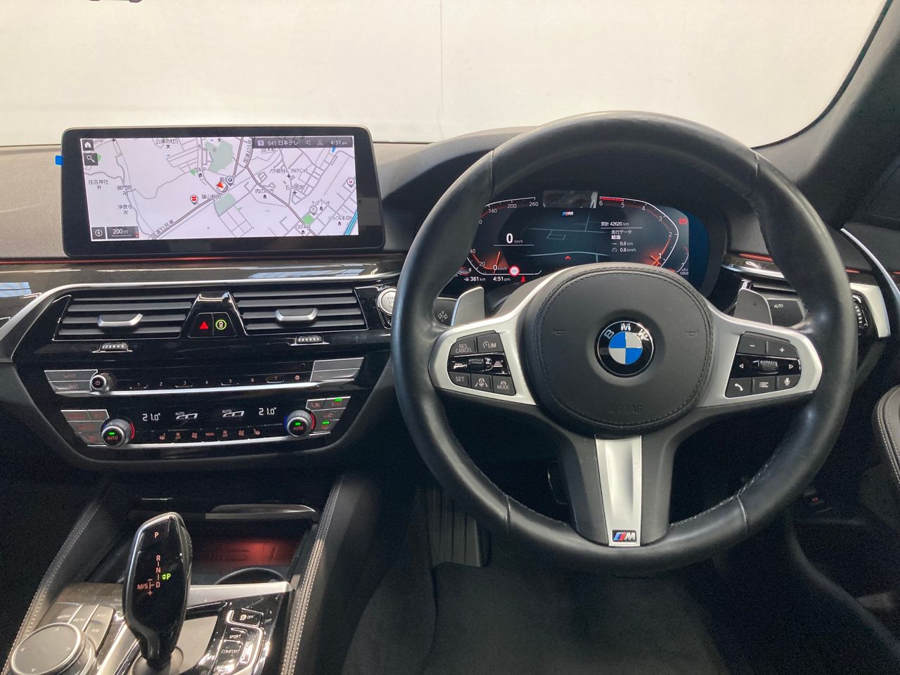 520d xDrive Sedan RHD