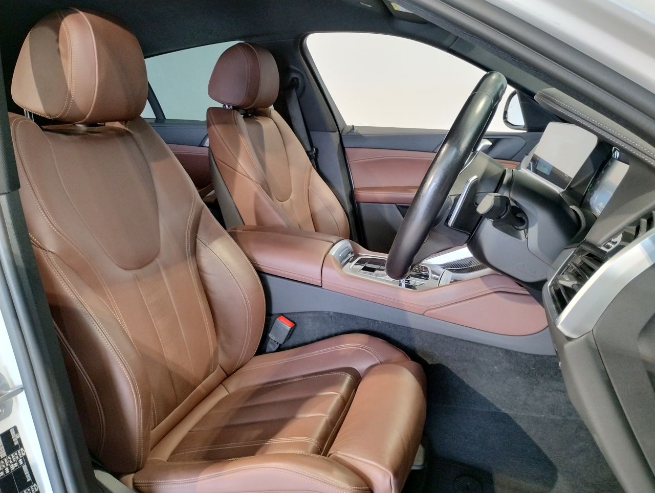 X* M50i RHD