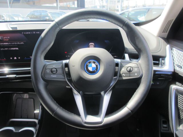 U11 iX1 xDrive30