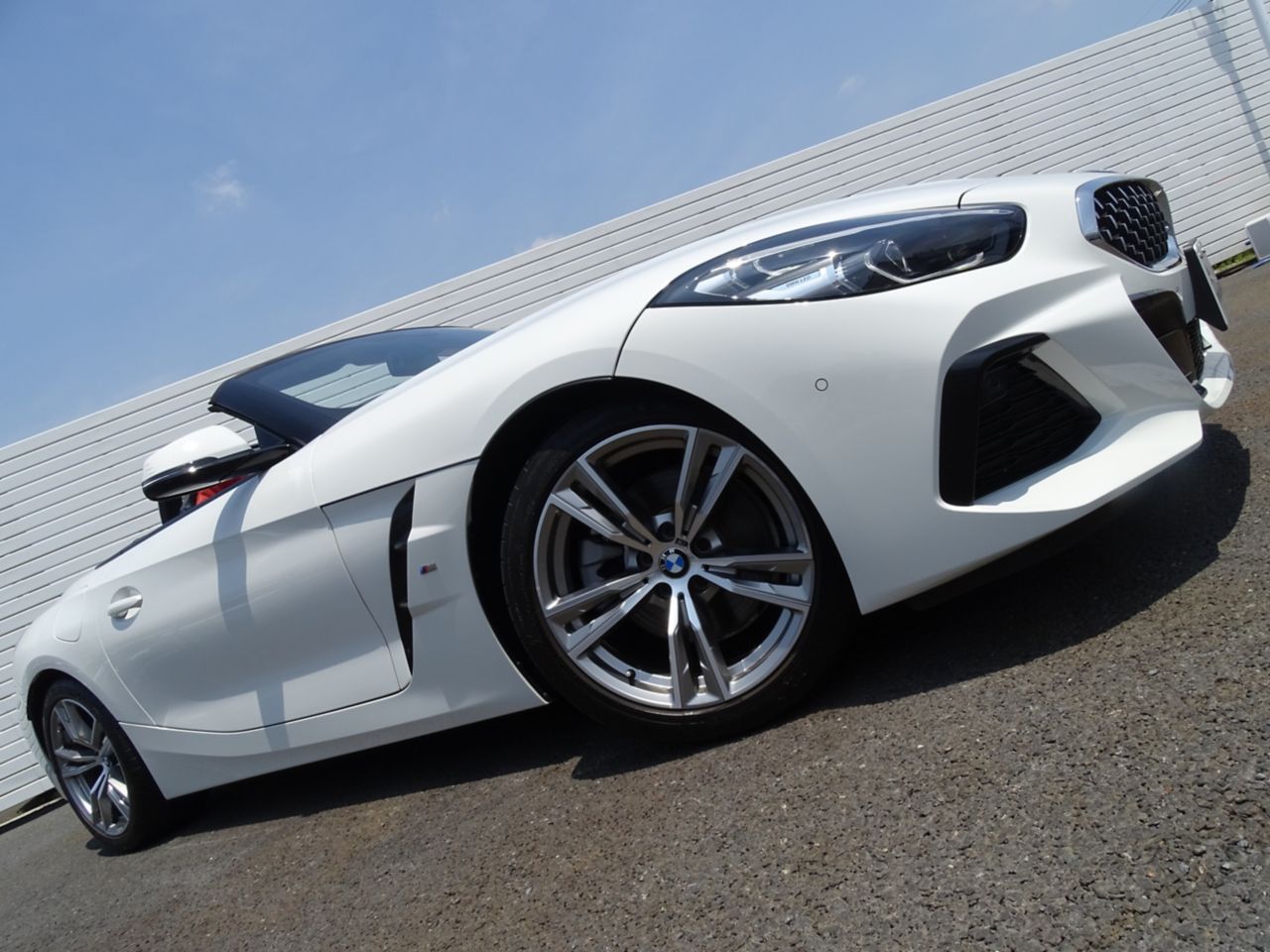 G29 z4 sDrive20i RHD
