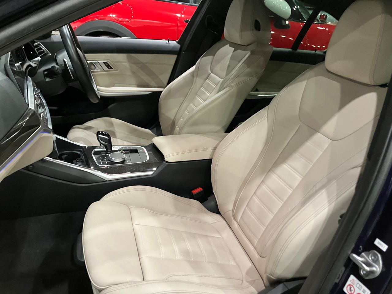 G20 320d xDrive RHD Saloon