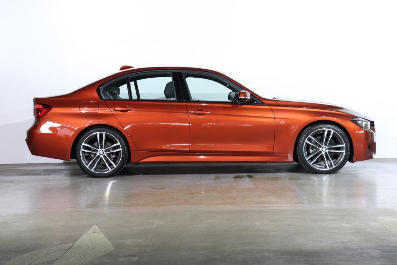318I SEDAN RHD