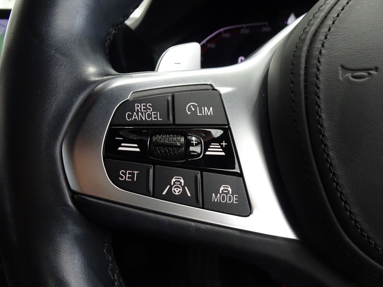 G21 320i RHD