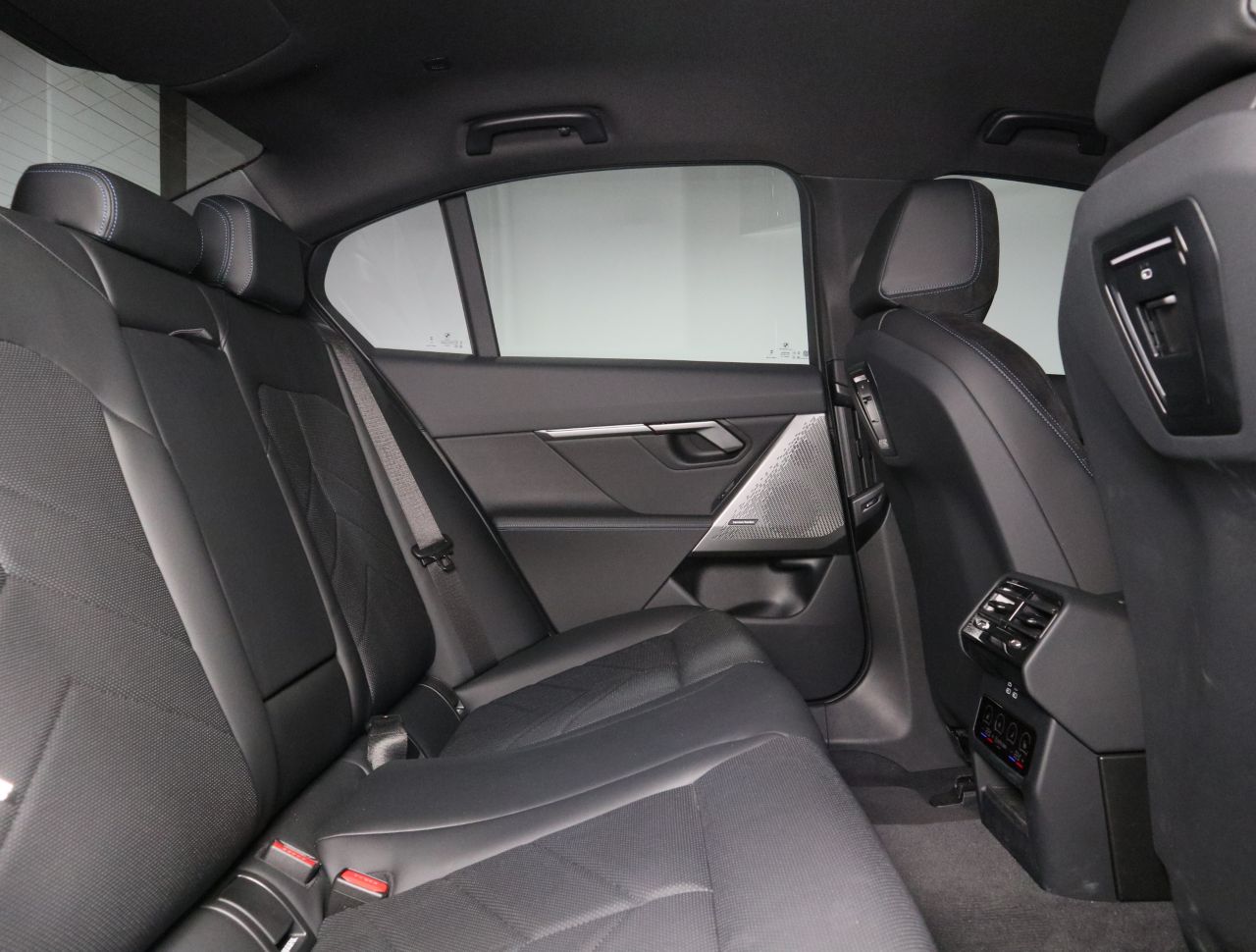 BMW i5 M60 xDrive Sedan RHD