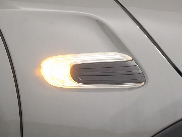 F55 COOPER D (AT)