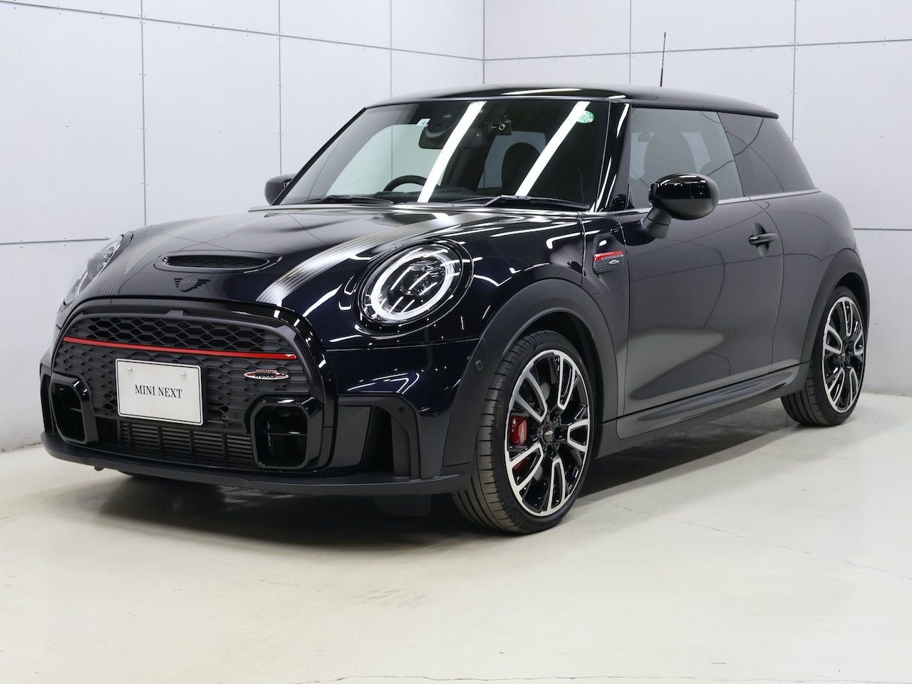 THE MINI JOHN COOPER WORKS.