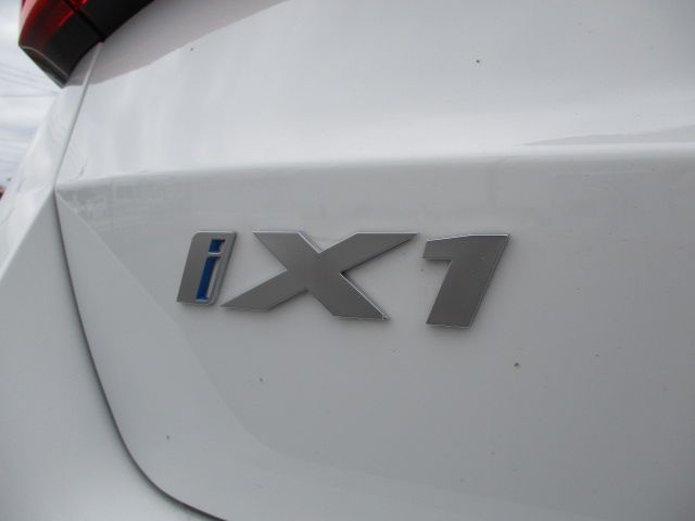 U11 iX1 xDrive30
