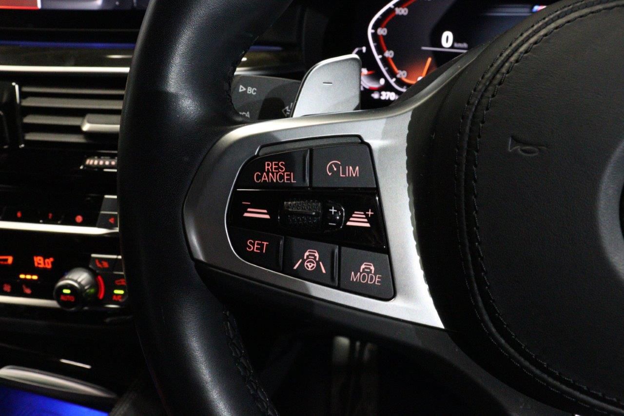 520d xDrive Touring RHD