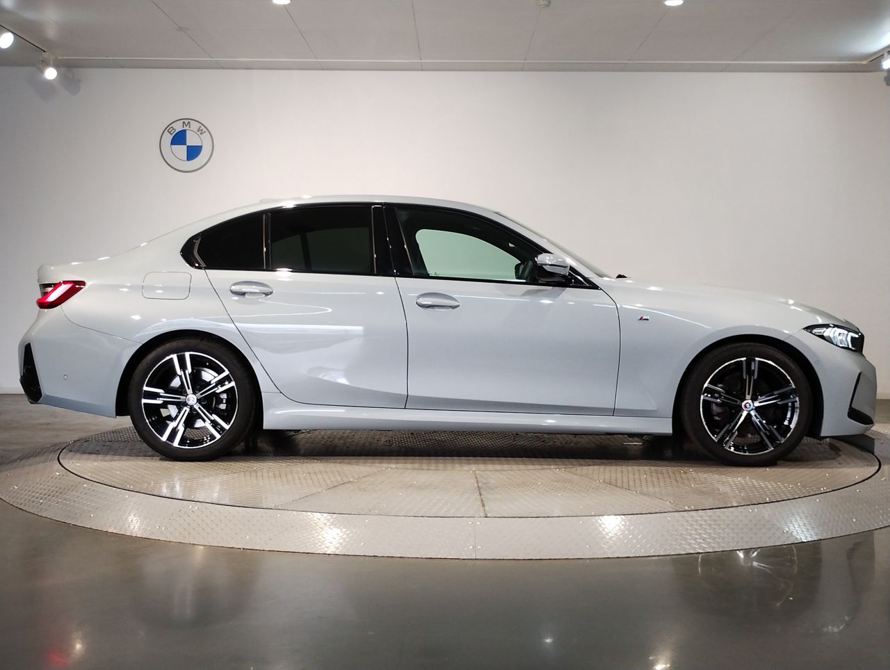 G20 320i Saloon LCI RHD MX