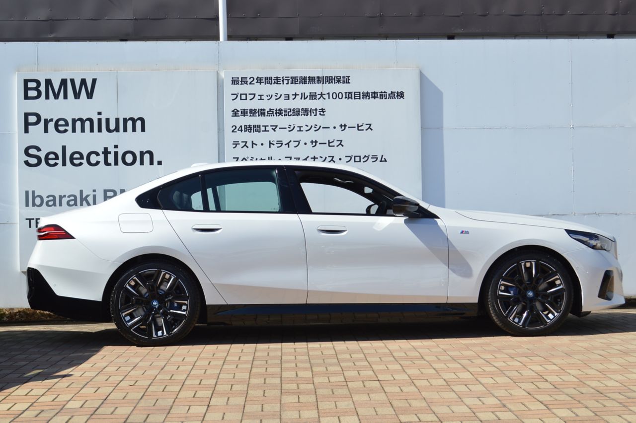 BMW i5 M60 xDrive Sedan RHD