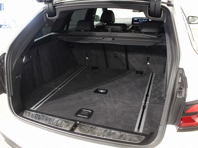 520d xDrive Touring RHD