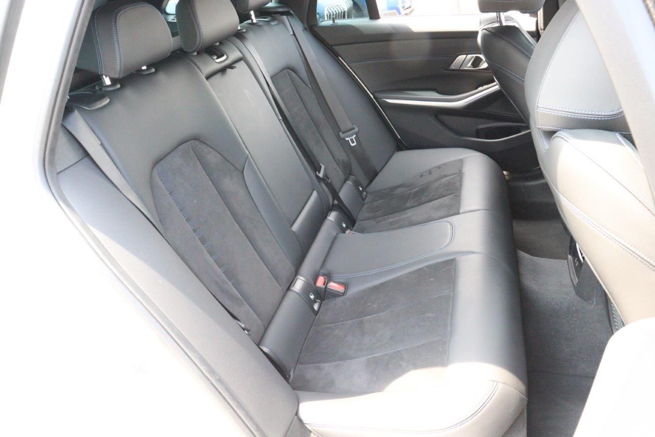 G21 318i Touring