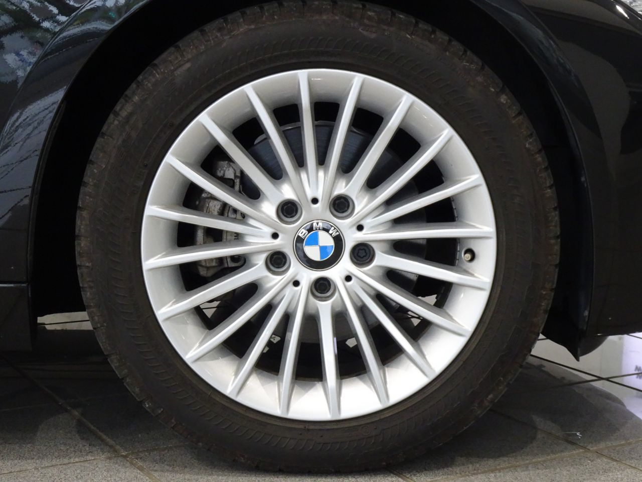320I XDRIVE TOURING RHD