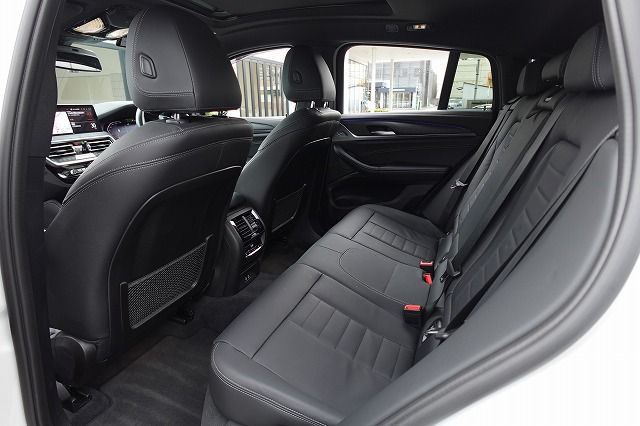 X4 xDrive20d RHD