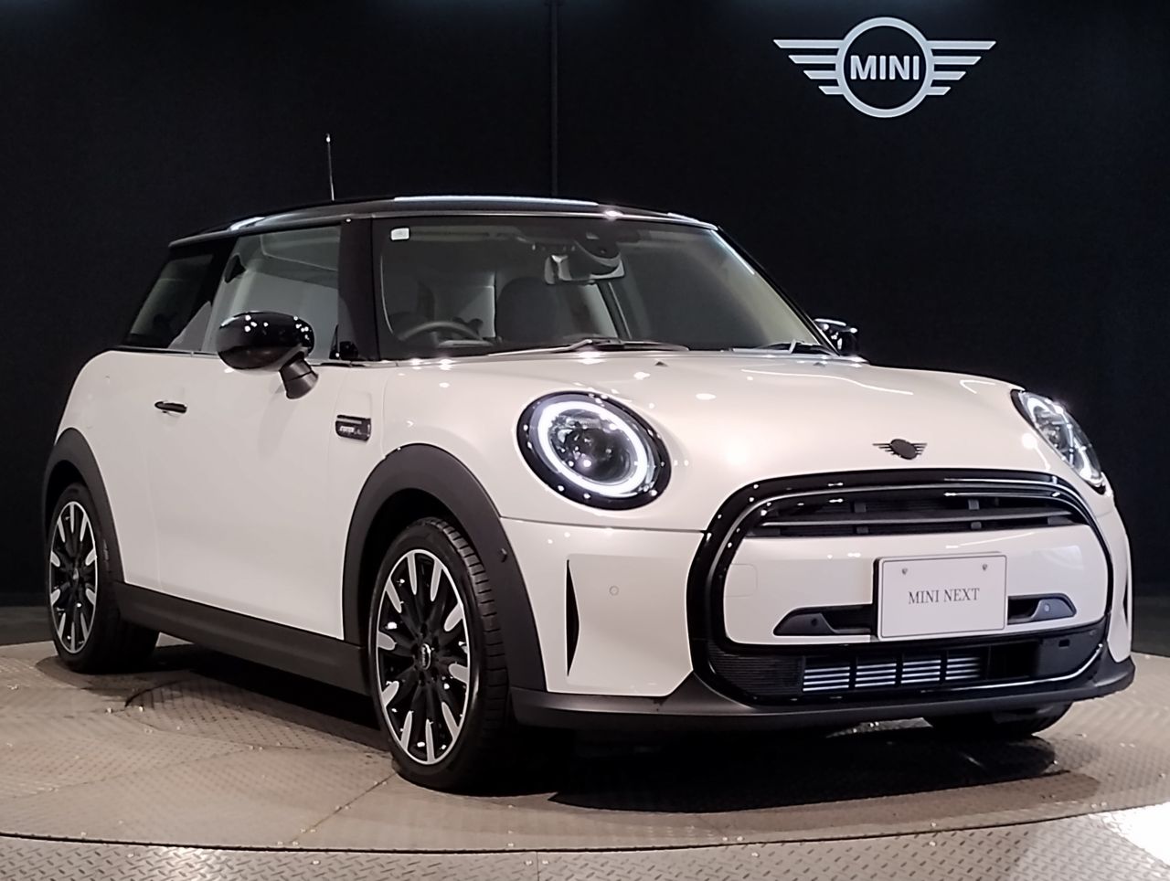 MINI Cooper F56 RHD