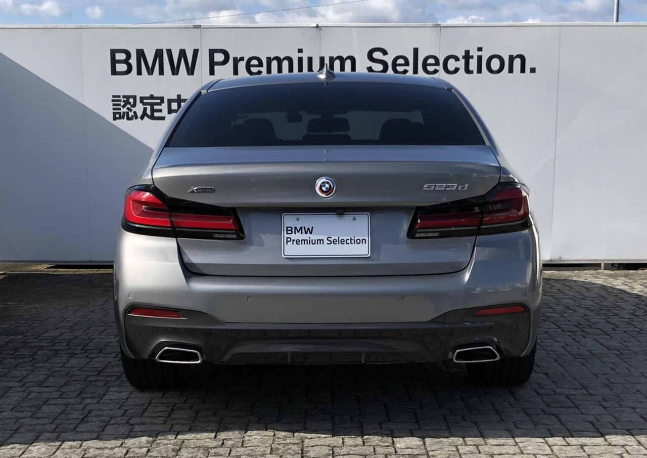 520d xDrive Sedan RHD